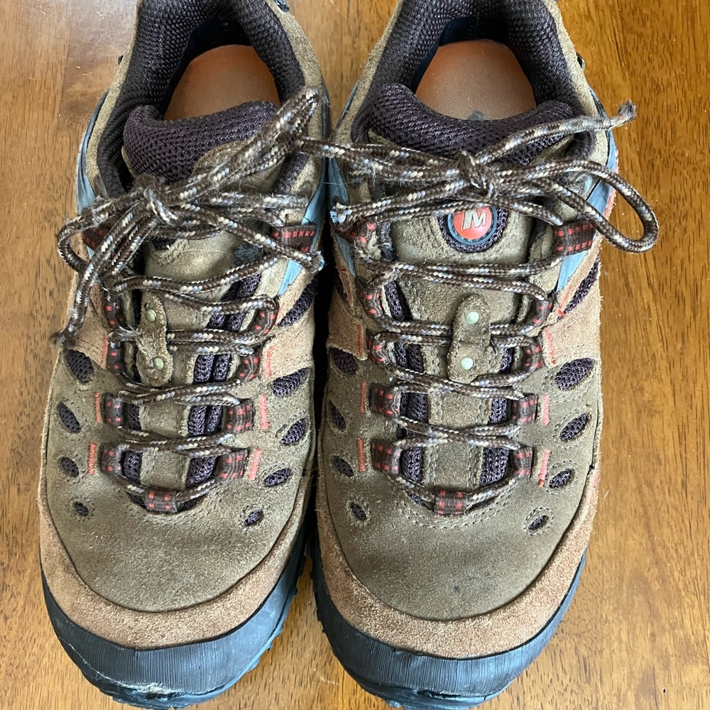 Merrill Boots 7.5/ brown/worn a handful of times